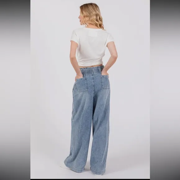 03 High Waist Wide Leg Jean With Side Pockets