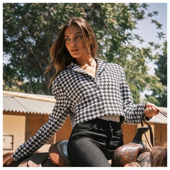 25 Fabulous Houndstooth Tweed Crop Jacket