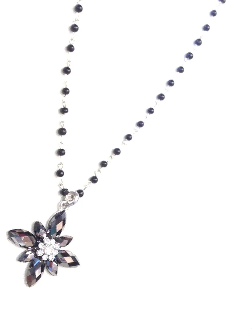 ADO | Back & Silver Flower Necklaces