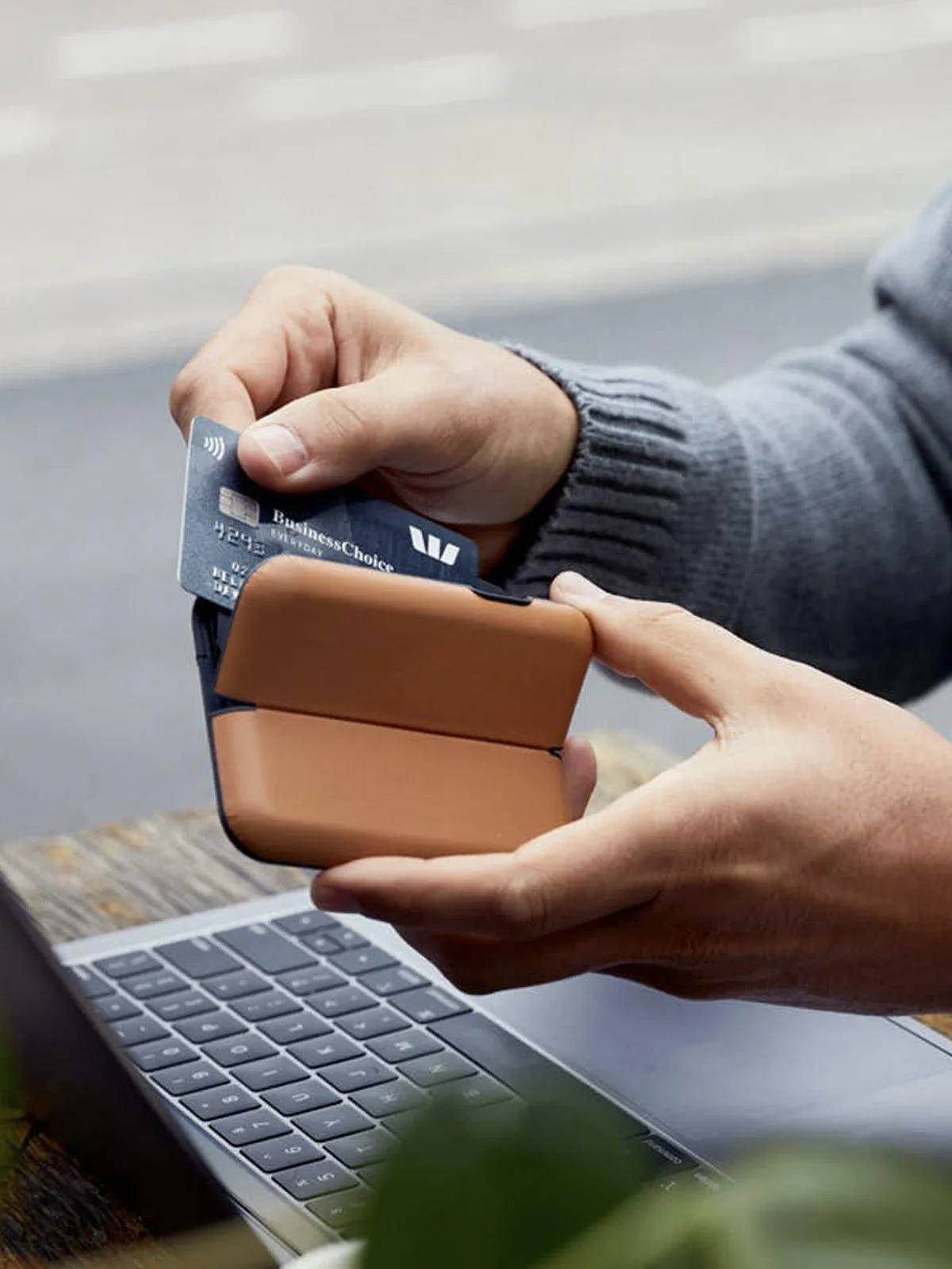 Bellroy Flip Case Wallet Toffee
