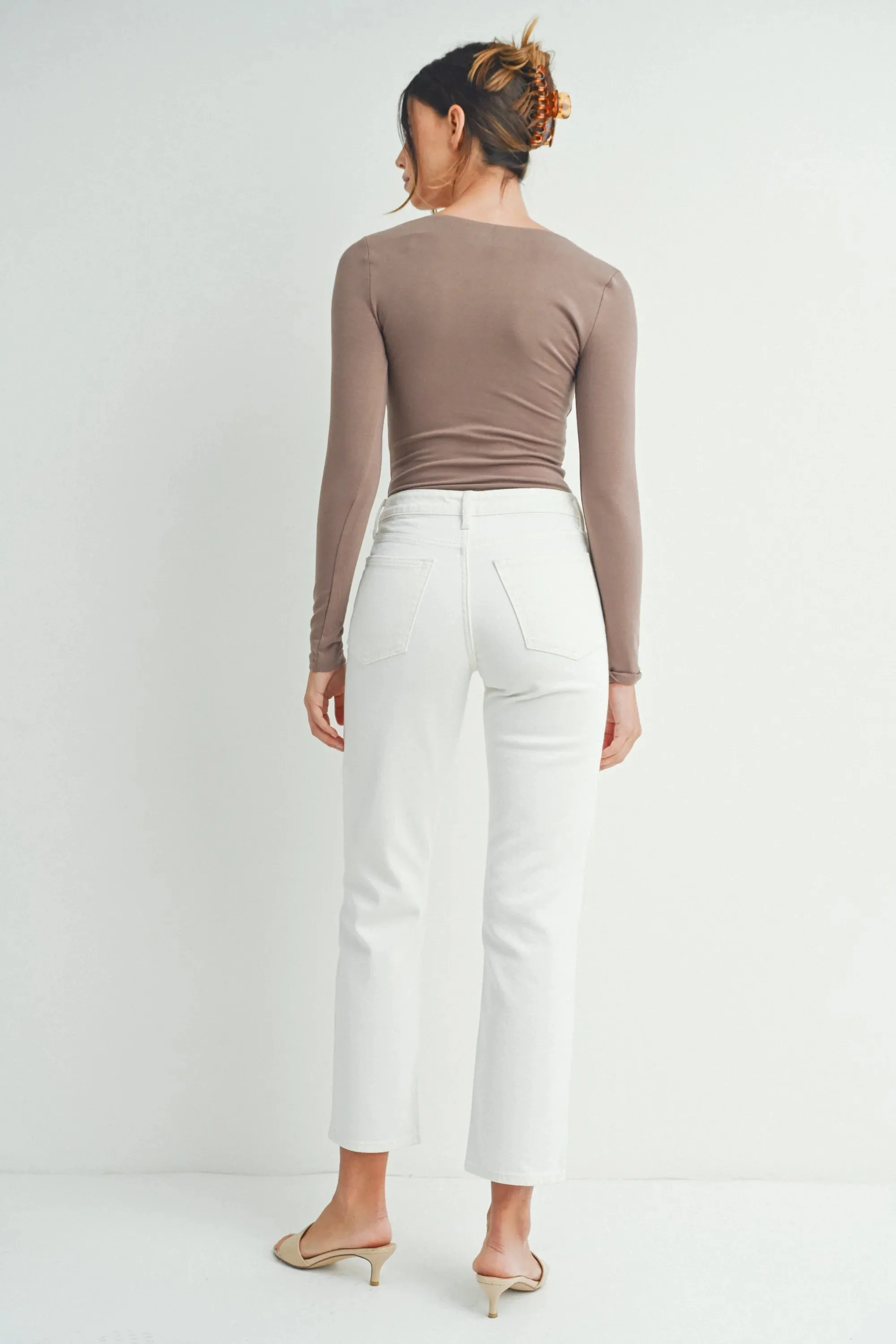 LILY LIGHT STRETCH STRAIGHT CALSSIC FIT DENIM JEANS