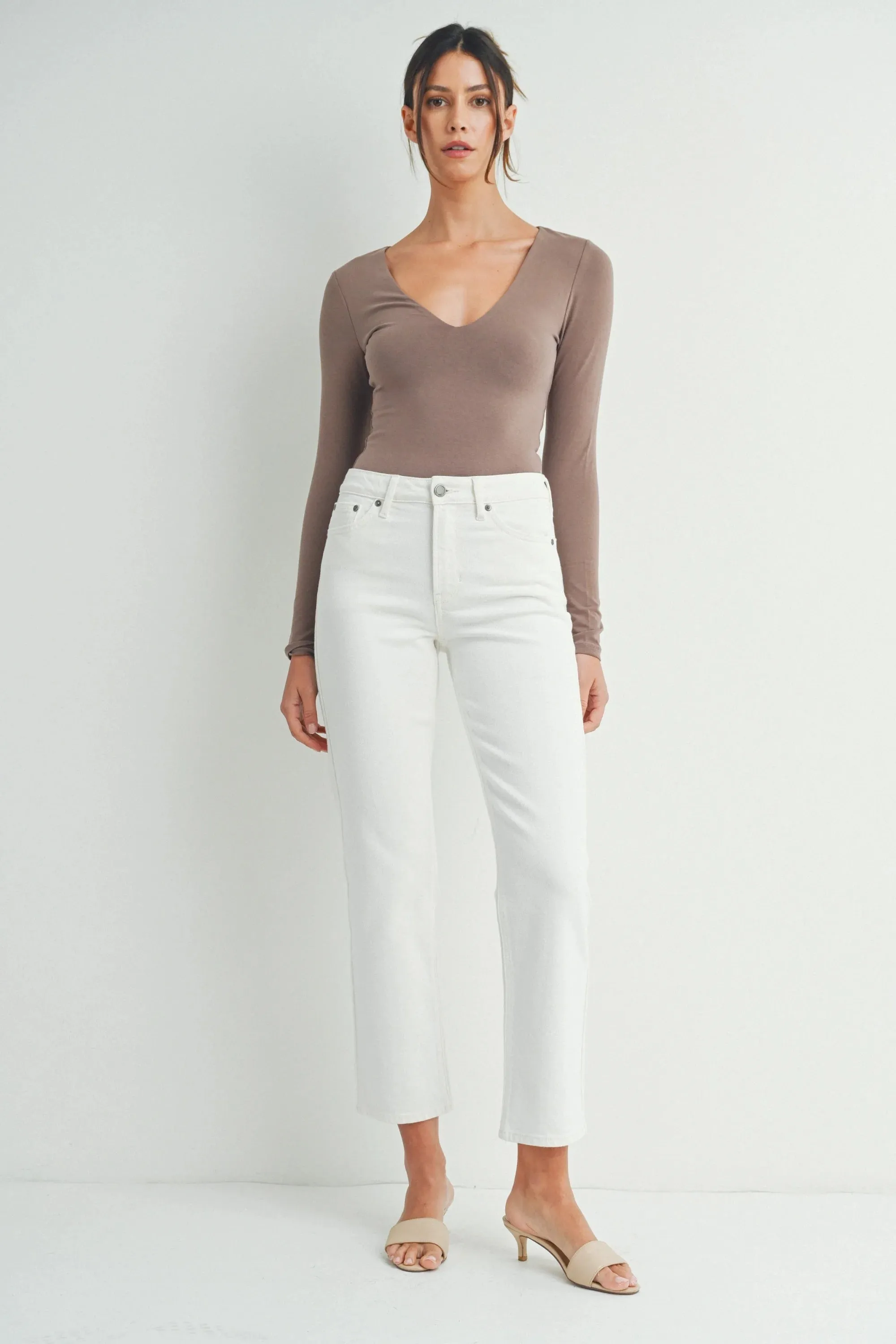 LILY LIGHT STRETCH STRAIGHT CALSSIC FIT DENIM JEANS