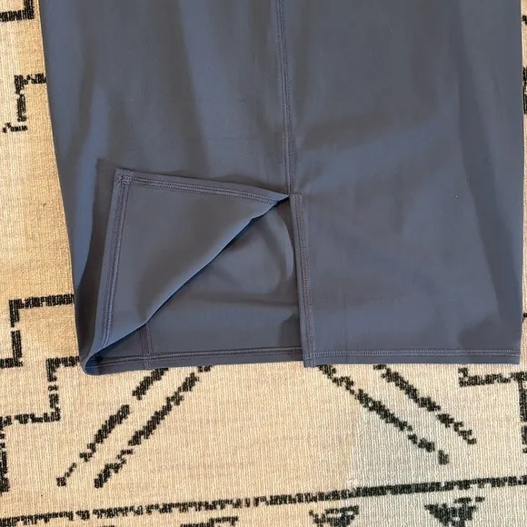 Lululemon Nulu Slim Fit Oasis Blue Skirt NWT Sz 6 &amp; 8