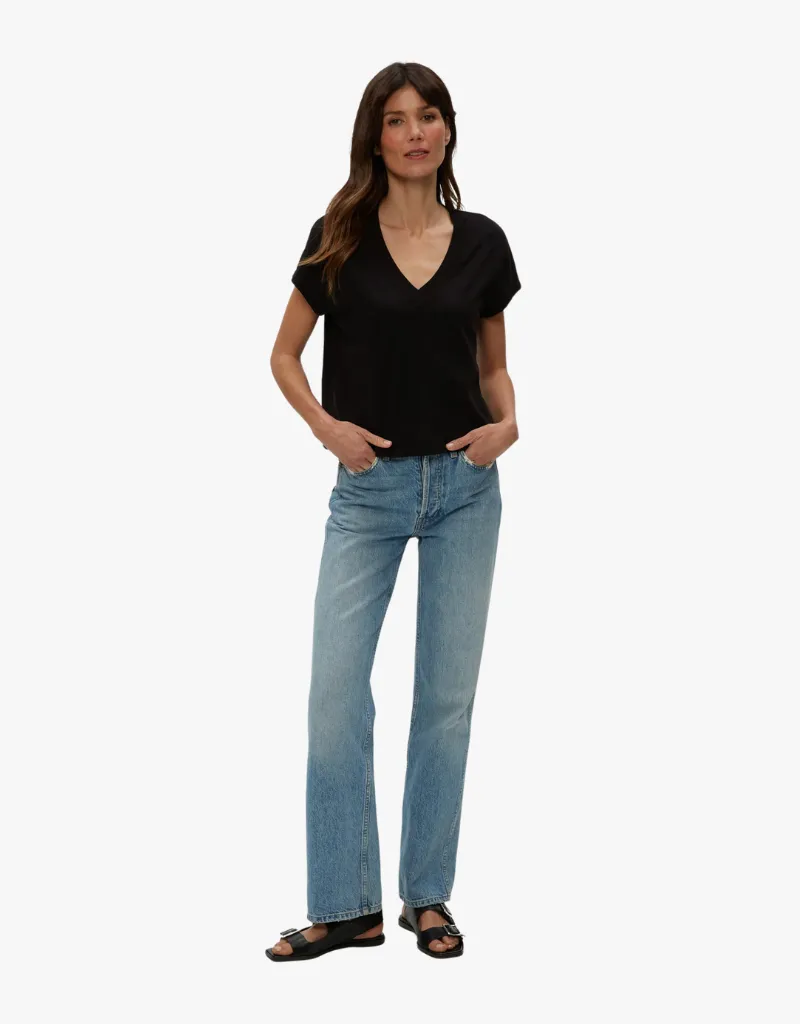 Michael Stars Harlan Cropped V-Neck Tee in Black