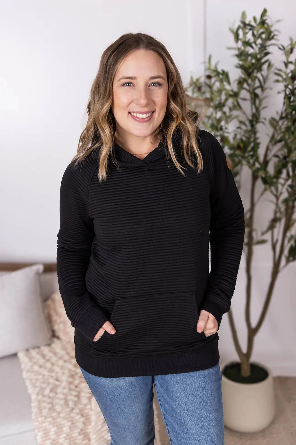 MICHELLE MAE Tatum Textured Pullover Hoodie