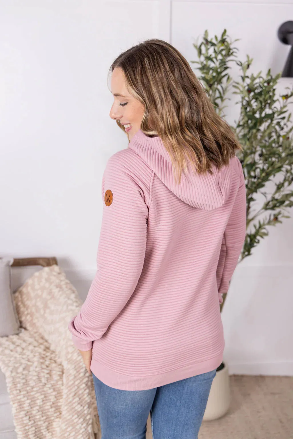 MICHELLE MAE Tatum Textured Pullover Hoodie