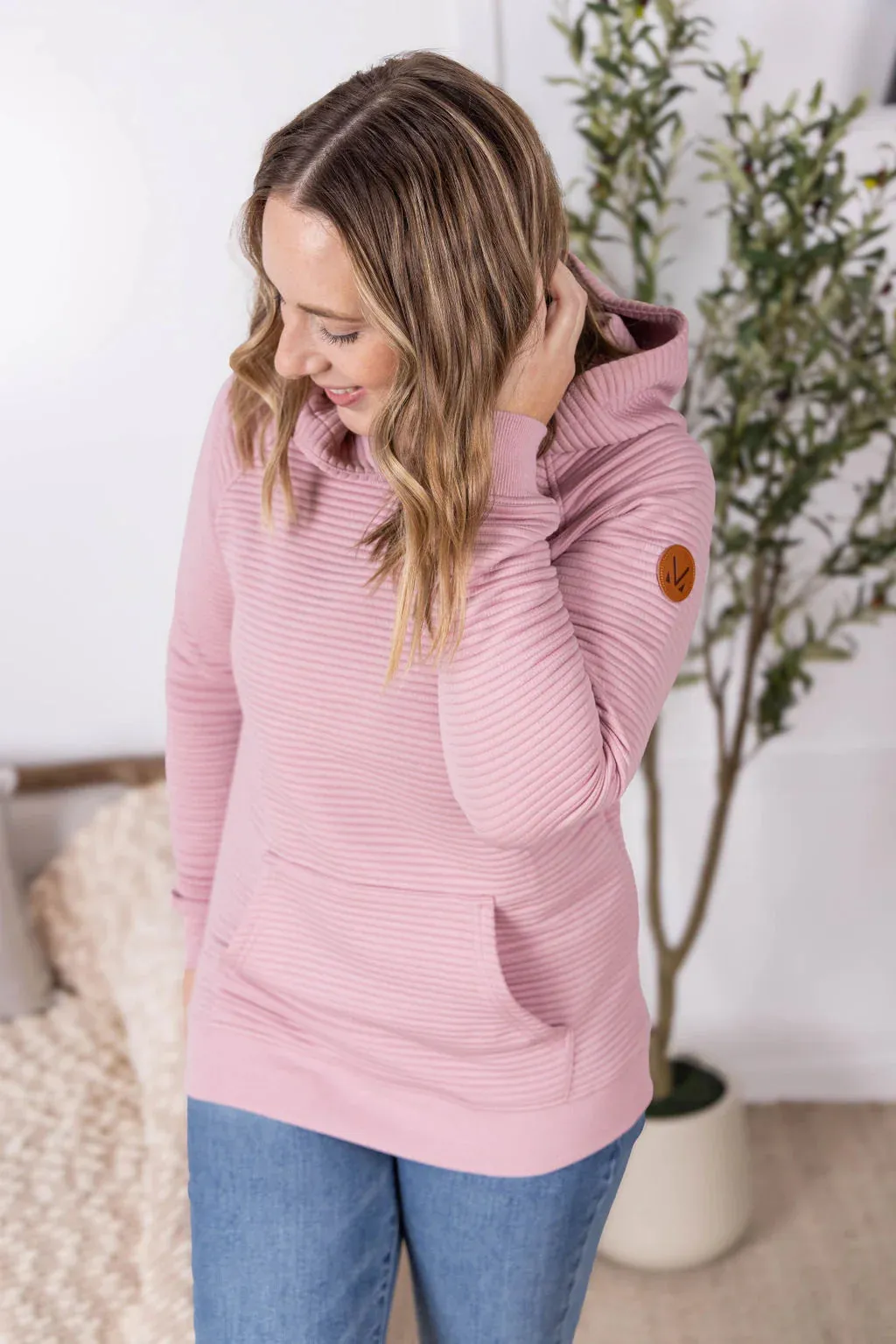 MICHELLE MAE Tatum Textured Pullover Hoodie