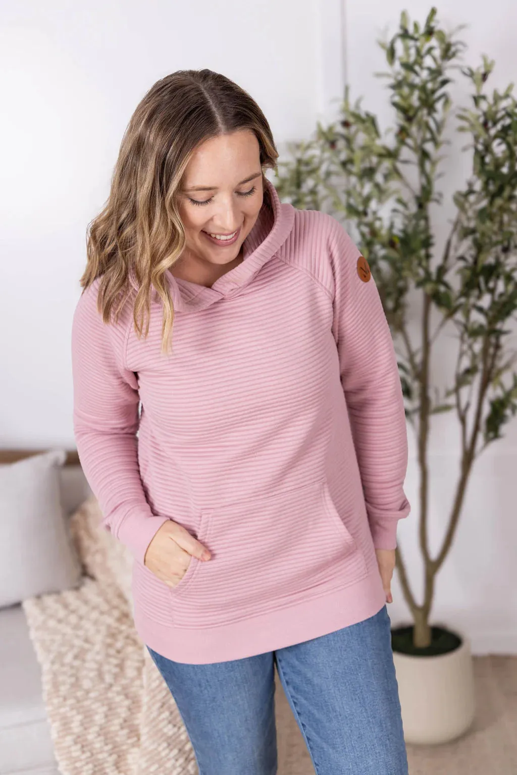MICHELLE MAE Tatum Textured Pullover Hoodie