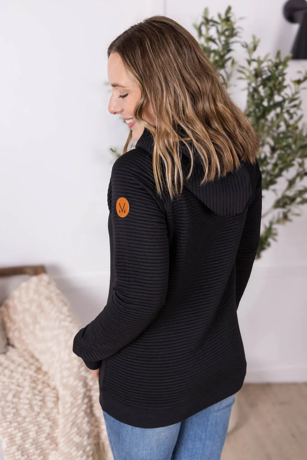 MICHELLE MAE Tatum Textured Pullover Hoodie