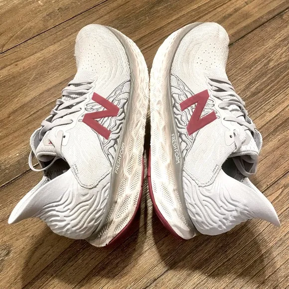 New Balance Fresh Foam 1080v10 Running Shoe Summer Fog Crimson 11.5 2E Sneaker