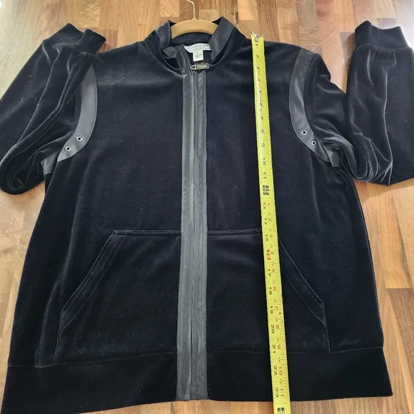 St. John Sport Black Velvet Full Zipper Jacket‎ Size Medium