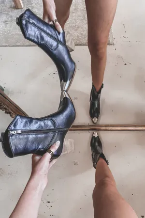 Walking In A Western Way Boots