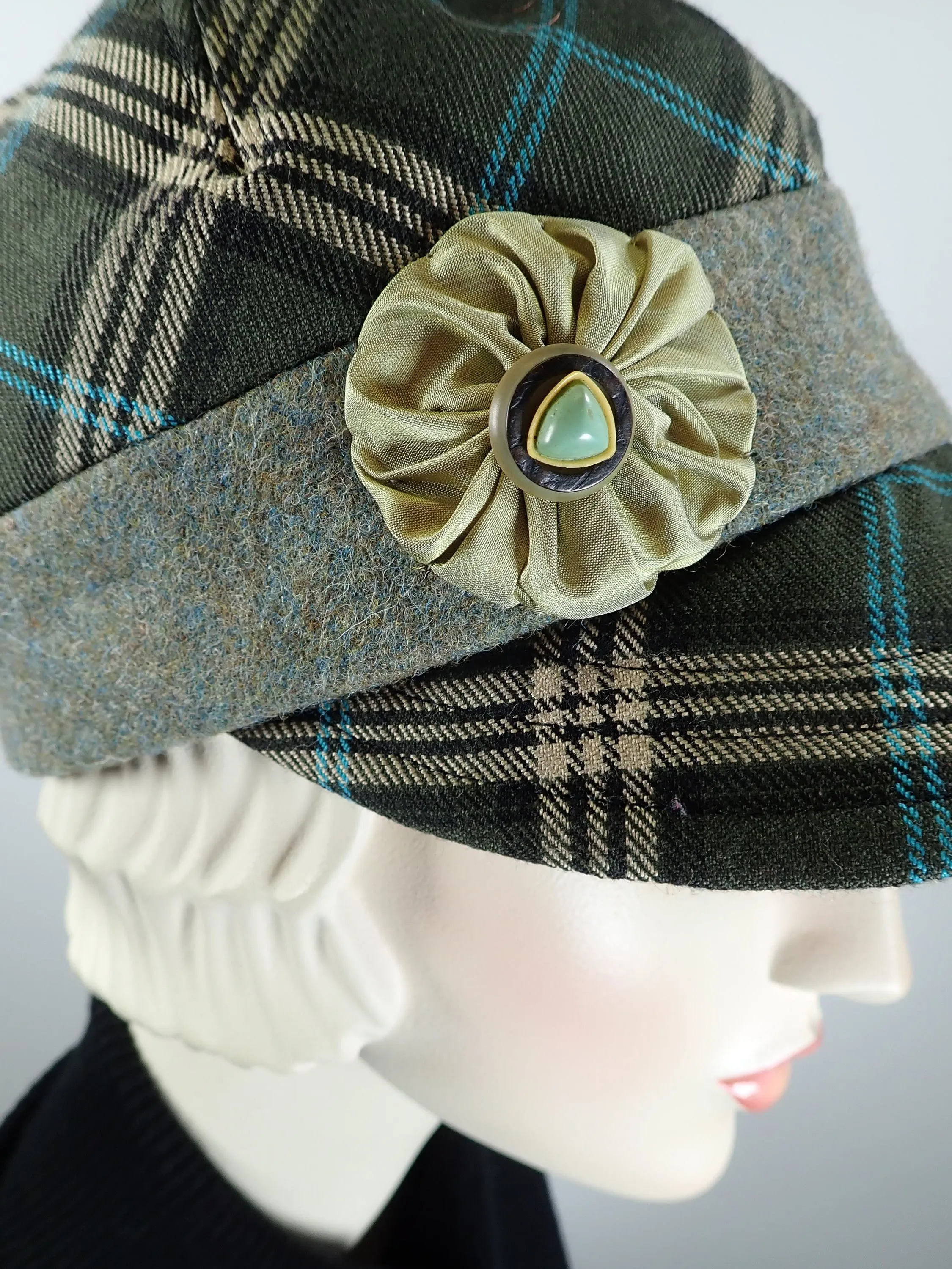 Women's plaid winter hat baseball style. Casual Newsboy hat green and camel. Warm stylish fabric comfy hat. Ladies soft hat.