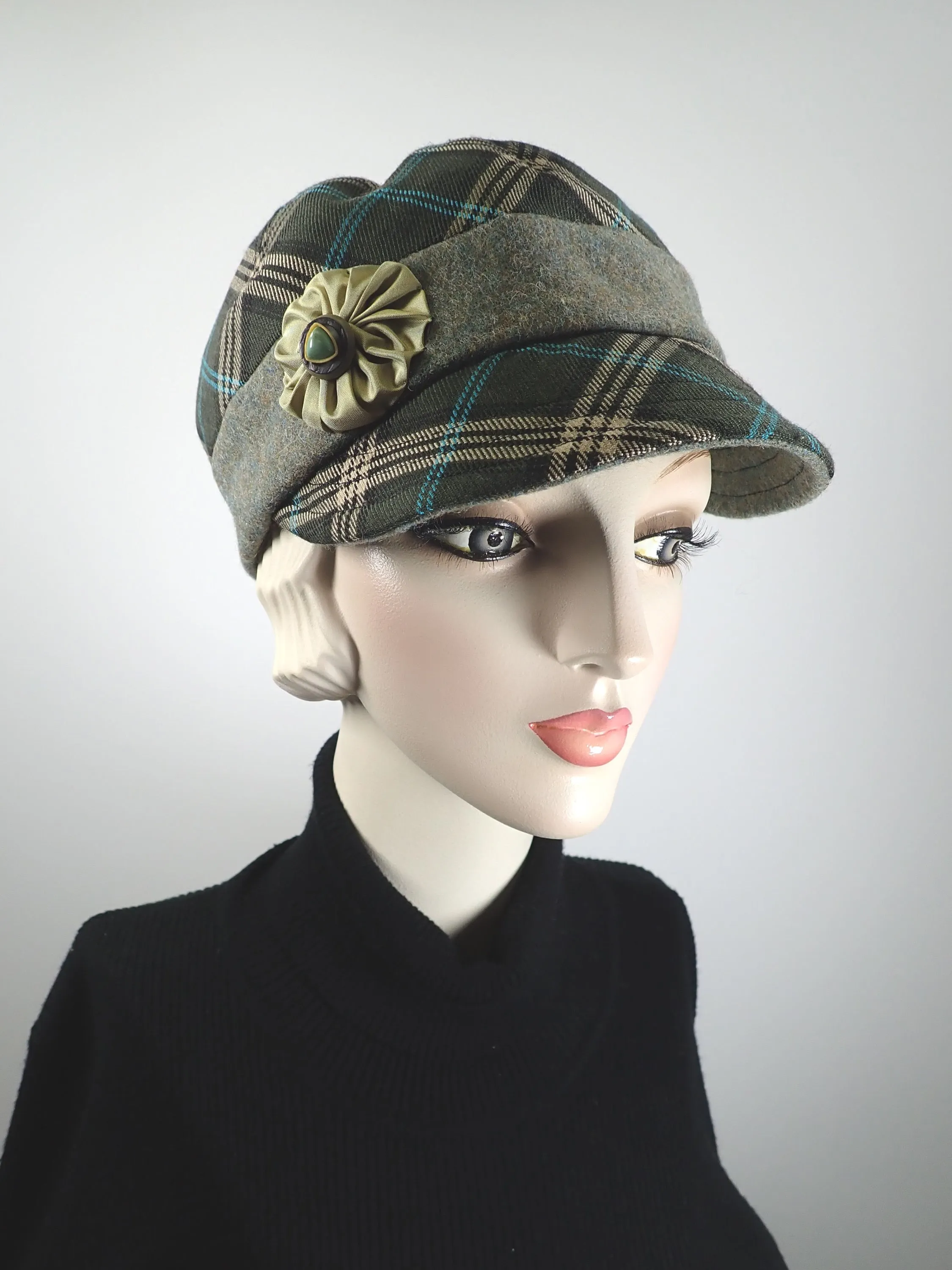 Women's plaid winter hat baseball style. Casual Newsboy hat green and camel. Warm stylish fabric comfy hat. Ladies soft hat.